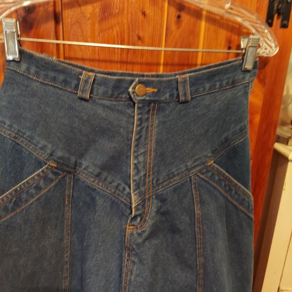 Denim skirt - Picture 2 of 3
